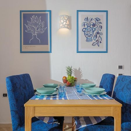 Villetta Azzurro - Sherdenia Luxury Apartments Маринелла Экстерьер фото
